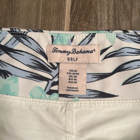 Tommy Bahama Golf Skirt - Picture 3 of 4